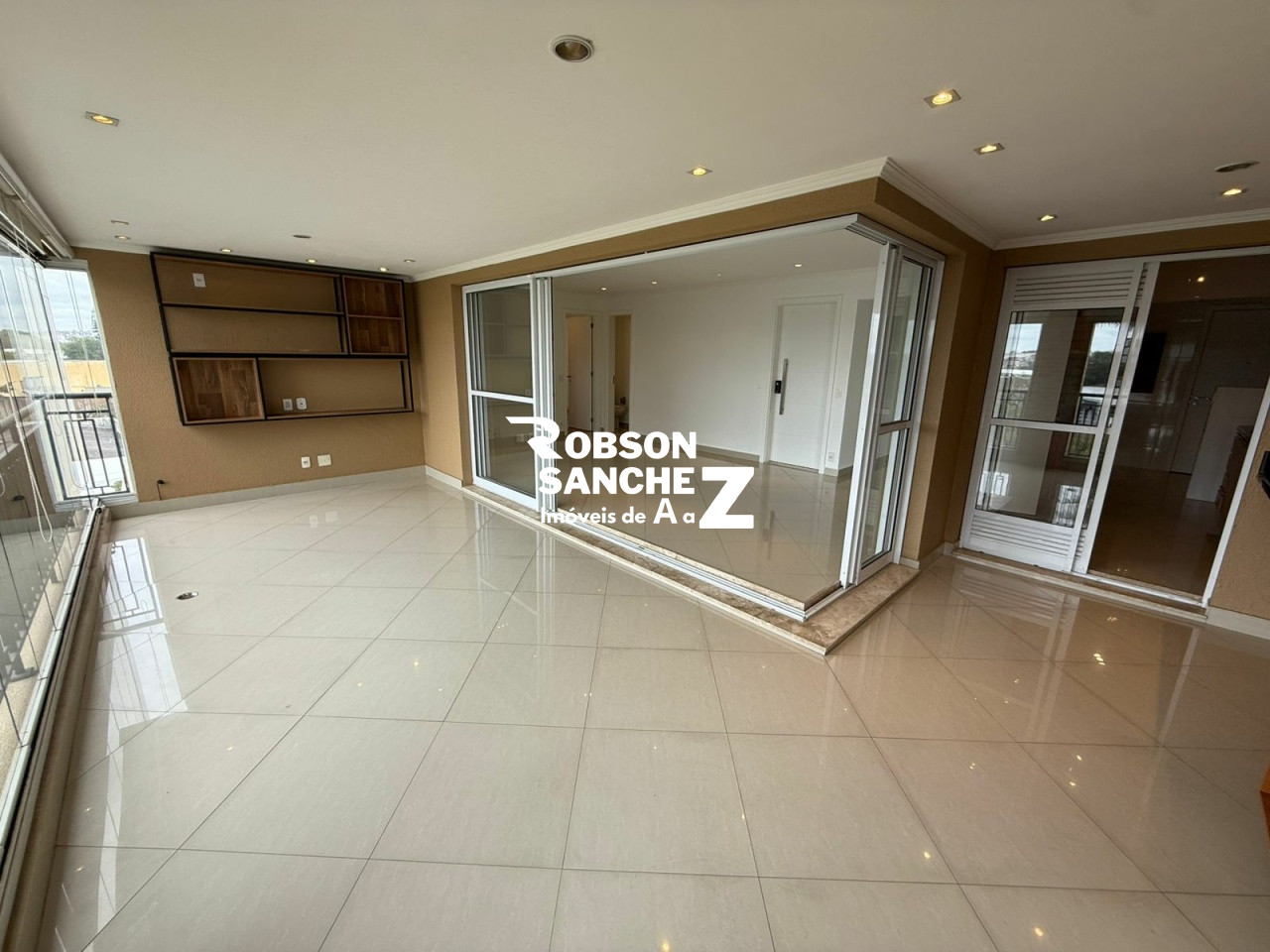 Apartamento a venda no jardim marajoara , 134m² 3 quartos sendo 3 suítes, 2 vagas .