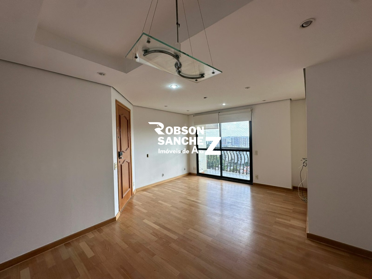 Apartamento andar alto em Santo Amaro com 3 quartos, sendo 1 suíte, 77m²